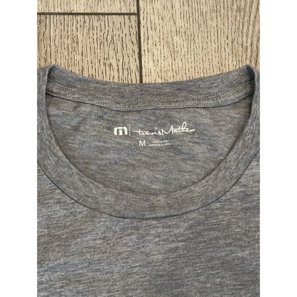 Travis Mathew Tshirt Mens Medium Gray Christmas Golf Cart Short Sleeve - Picture 3 of 7